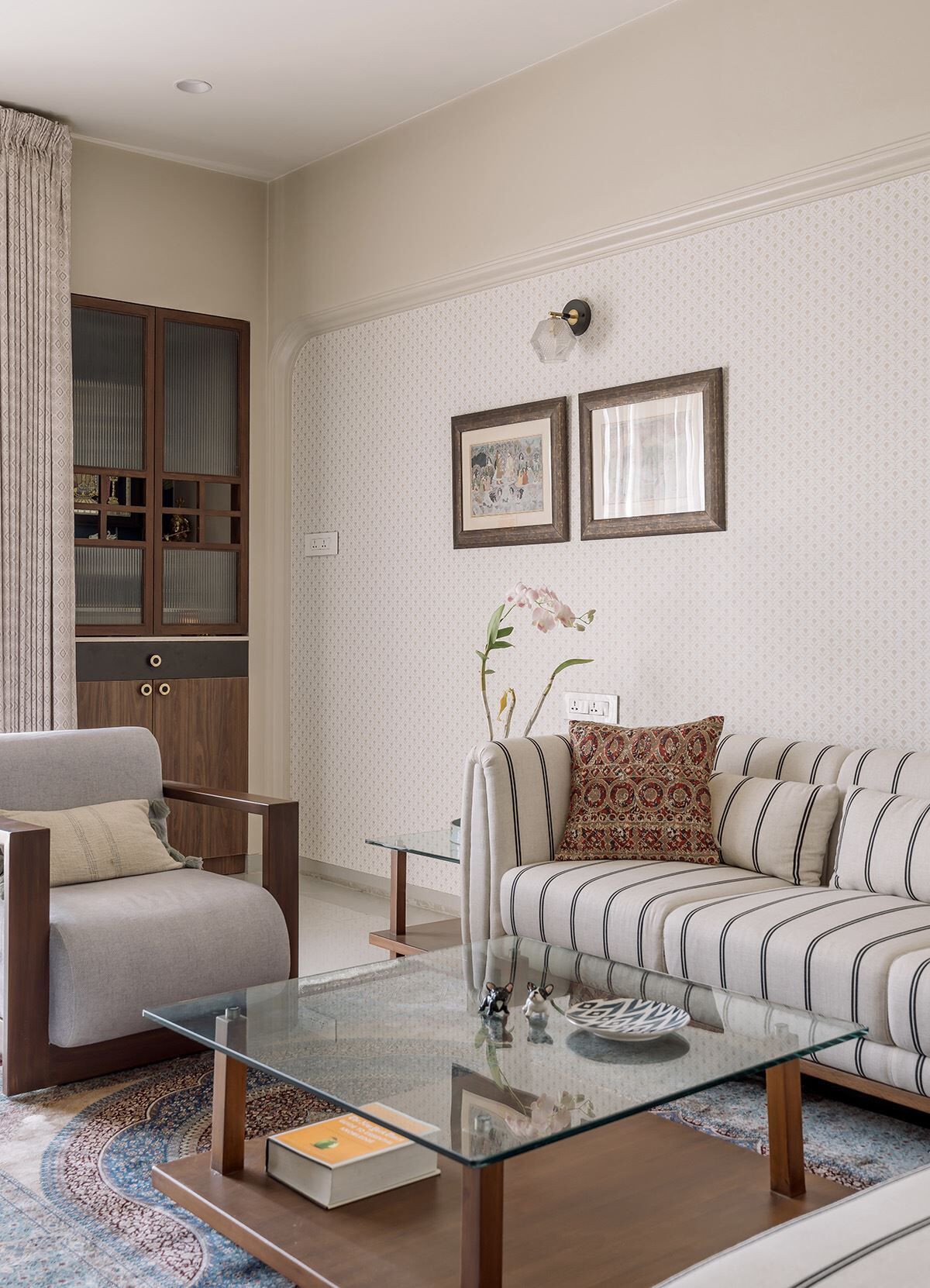 Residential wallpaper project – The Wall Chronicles