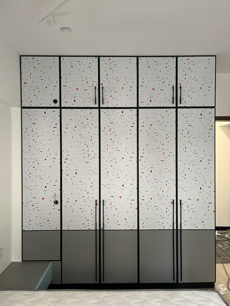 Custom wallpaper – The Wall Chronicles