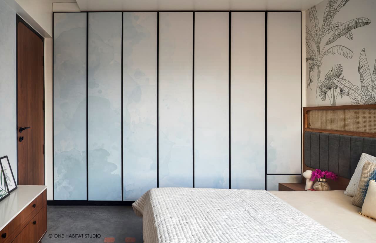 Wallpaper installation – The Wall Chronicles